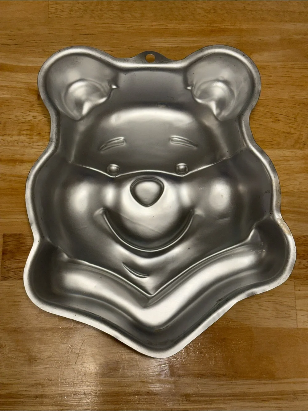 Vintage Disney Winnie the Pooh Wilton 2001 Aluminum Character Cake Pan Mold Face